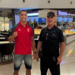 البطل المغربي محمد ياسين محسون يتوجه رفقة الإطار الوطني خويا جواد صوب أستراليا للدفاع عن لقبه القاري في المواي طاي